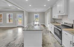 786 Clyde B Road, Walnut Grove, MS 39189