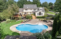 11 Ewing Drive, Flemington, NJ 08822