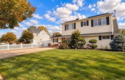 271 Twin Lane E, Wantagh, NY 11793