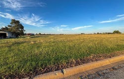 E 1st Street, Leedey, OK 73654
