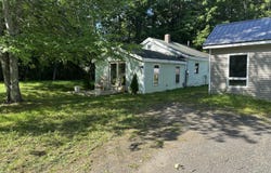 28 Mount Vernon Road, Augusta, ME 04330