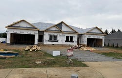 8 MERIWETHER CIR, STUARTS DRAFT, VA 24401