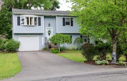 1081 Shave Road, Schenectady, NY 12303