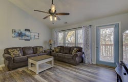 154 Oak Lane, Branson West, MO 65737