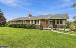3714 BLOOMERY Pike, AUGUSTA, WV 26704