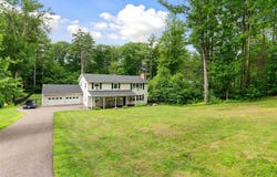 5 Alderbrook Road, Essex, VT 05452
