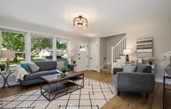 427 E End Avenue, Hillside, IL 60162