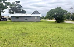 202 SE Third St, Laverne, OK 73848