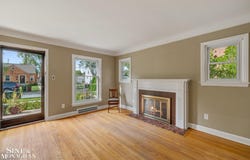 1242 Roslyn Road, Grosse Pointe Woods, MI 48236