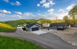 109 3rd Street Circle, Horseshoe Bend, ID 83629