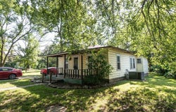 809 N 7th St, Fredonia, KS 66736
