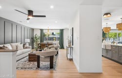 735 E MANHATTON Drive, Tempe, AZ 85282