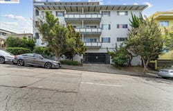 3768 Harrison St, Oakland, CA 94611