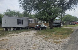 421 Walton, Pettus, TX 78146