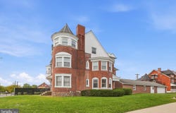 300 S BROAD Street, LANSDALE, PA 19446
