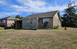 805 PACIFIC Ave, CoosBay, OR 97420