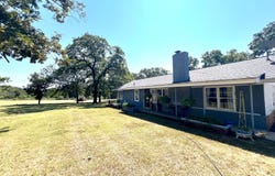 3700 W Devils Den Rd, Tishomingo, OK 73460