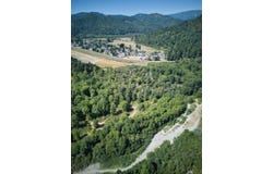 8 Trinity Way, Klamath, CA 95548