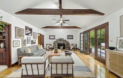 5725 Canyonside Road, La Crescenta, CA 91214