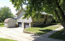2007 Spring Street, Grinnell, IA 50112