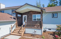 80 Sunshine Plaza, Sequim, WA 98382
