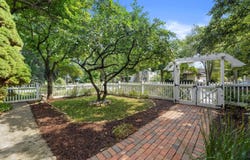 1816 E Beverly Rd, Shorewood, WI 53211