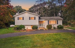 3157 Robert David Drive, Tobyhanna, PA 18466