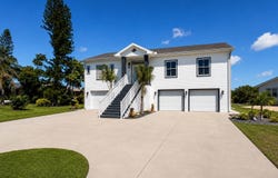 914 Birdie Way, Apollo Beach, FL 33572