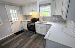 525 Riverleigh Avenue, Riverhead, NY 11901