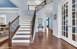 6 Van Note Court, Middletown, NJ 07748