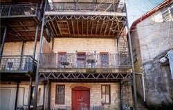 87 Spring Street, Eureka Springs, AR 72632