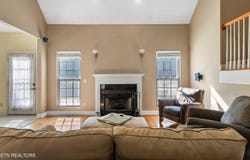 8127 Campbells Point Rd, Corryton, TN 37721