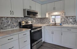 80 Robin Ln, Englewood, FL 34223