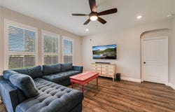 1008 Estes Park, Taylor, TX 76574
