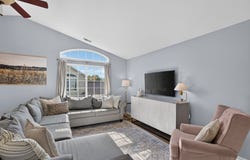 2264 Summerlin Drive, Aurora, IL 60503