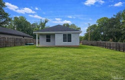 3704 Diamond St, Pace, FL 32571