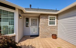 2015 CAMELLIA Way, Woodburn, OR 97071