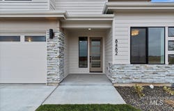 6340 W Largo Dr, Eagle, ID 83646
