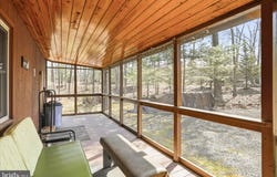 61 GROUSE Circle, LOST CITY, WV 26810