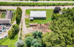 5 RIVER RD, CONSHOHOCKEN, PA 19428