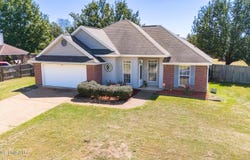 632 Post Oak Place, Pearl, MS 39208