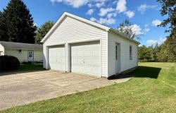 1140 E GRANDVIEW Boulevard, Erie, PA 16504