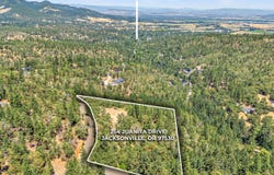 254 Juanita Way, Jacksonville, OR 97530