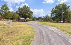 2408 Reeves RD, Hackett, AR 72937