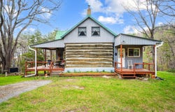 1374 Moccasin Rd, Thaxton, VA 24174