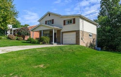 105 Opal Ct, Harrison Twp, PA 15065