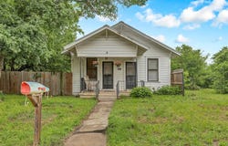 1002 Washburn St, Taylor, TX 76574