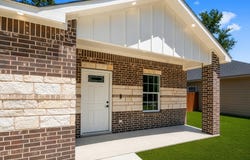 108 Navajo Drive, Mabank, TX 75156