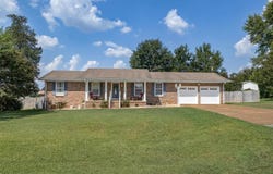 2008 Saxton Dr, Florence, AL 35630