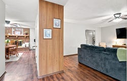 925 E Wedgewood Dr, Derby, KS 67037-1945